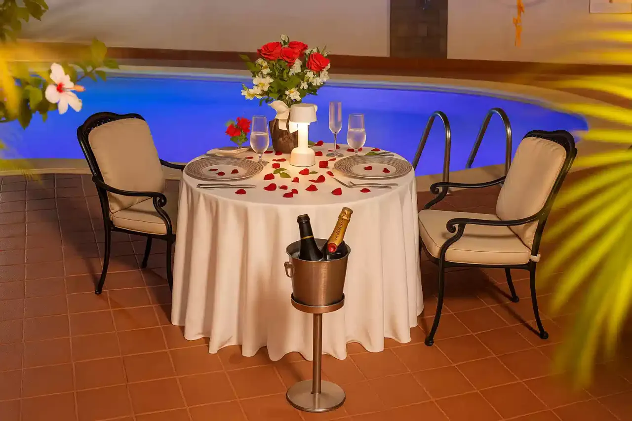 Dining by the Pool - elegant poolside dining under the stars